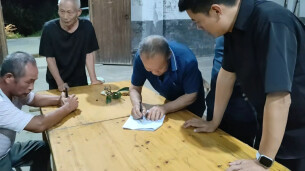 屋场会上话振兴 金融活水进家门——工商银行湖南省分行驻村工作队依托党群服务中心助力乡村振兴