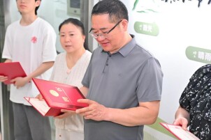 “雨邻有约”常相伴 “岭上”有爱慰初心——自然岭社区开展新就业群体“双向奔赴”关爱行动