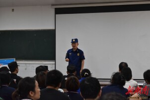 精准赋能校园“守夜人”！望城消防走进高校开展全员实操化消防实训演练