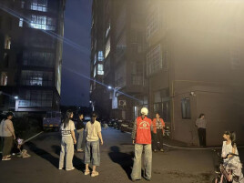 守好“家门口” 安全 章华镇开展电动自行车飞线充电隐患排查整治专项行动