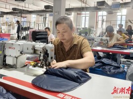 全国经济媒体永州行⑥｜蓝山箱包玩具产销两旺