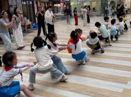 长沙市砂子塘魅力小学2512班趣味运动派对火热上演