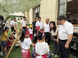 麻学清赴龙升幼儿园开展“六一”儿童节走访慰问活动