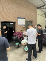 天心区友谊社区联合辖区4S店工会开展安全生产检查 共筑汽修行业“防火墙”