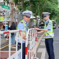 明日开考！长沙公安已就位：铁骑待命、警戒围挡，这波硬核操作把安全感拉满