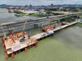 长赣高铁长沙湘江铁路特大桥主桥桩基全部完工，全线建设迈入新阶段