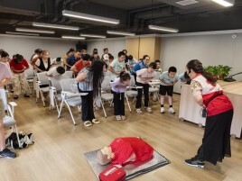 守护就在身边！“花young年华 悦见南站”急救课堂开讲