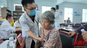 临湘云湖街道：便民义诊进小区 健康服务暖民心