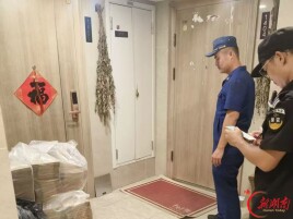 消防夜查“不打烊”，高层安全“住”心间
