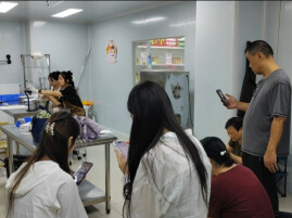 芙蓉区跃进湖社区组织学员走进辖区