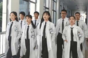 理论·思政课 | 从四个维度发力提升医学生思政工作质效