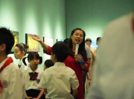 被拒了30次，这位湘女妈妈是如何把100多张“不可能的课桌”搬进普通学校的？