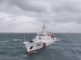 中国海警位中国台湾岛以东海域依法开展常态化执法巡查