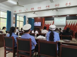 邵阳县交警把交通安全课堂搬进党群服务阵地