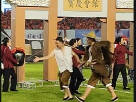 足球赛场上演宝庆盛景！跨越百年，看邵商精神踏浪而来
