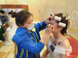 莫小玲，遇见美！且看她如何指尖生花笑傲江湖