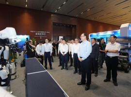 全省智能机器人产业发展大会举行 毛伟明讲话