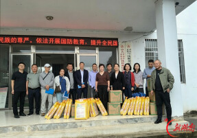 双节送温情 医保暖民心｜君山区医疗保障局开展节前走访慰问活动