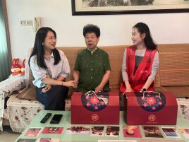 芙蓉区车站北路社区开展中秋走访慰问残疾人活动