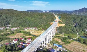 浏江高速国庆假期不停工 全力冲刺四季度建设目标