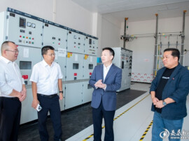 何朝晖调研职业教育工作