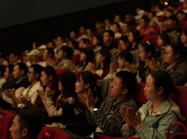 数字科技活化红色经典 VR电影《半条被子》长沙首映