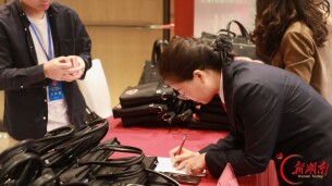 【砥砺奋进“鹤”启程——鹤城区两会报道】肩负重托 满怀热忱 区人大代表向大会报到
