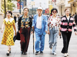 一张床位，一间诊室，一片花田——县域养老的长沙县探索