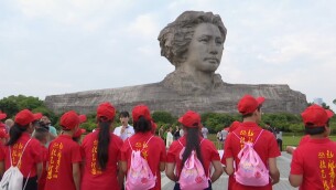 【人民的代表】王鸿福：二十年公益路 服务群众不停步
