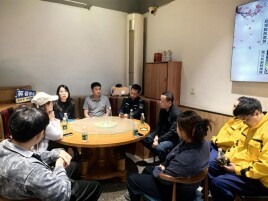 芙蓉夜话搭平台 共商油烟噪音整治解民忧