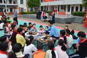 桑植县芙蓉桥小学开展白族三道茶文化传承体验活动