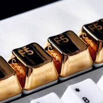 一公司奖励优秀员工黄金键帽，有员工获赠35克黄金空格键，价值超4万元