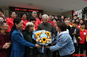 ​95岁老人“抠门”半辈子，只为扶一把更多需要帮助的人｜26℃