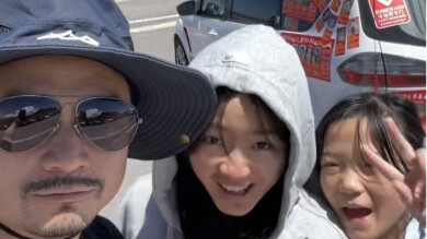 女儿的自驾毕业旅行，爸爸却在车上贴满寻亲海报｜26℃