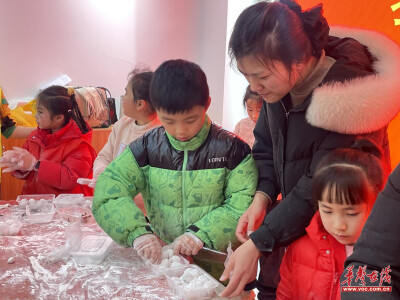 走马楼社区：辞旧鞭炮催春潮，迎新锣鼓闹元宵