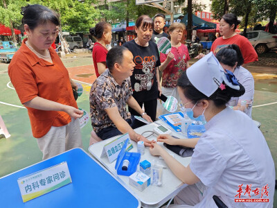 东屯渡社区：倡新型婚育文化，助家庭和谐幸福