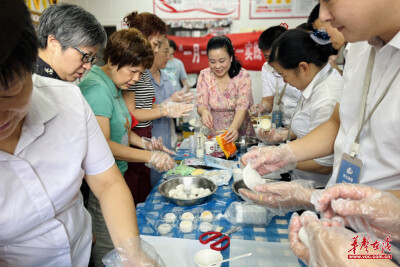 南元宫社区：情暖中秋心向“廉” 网格和谐话团圆