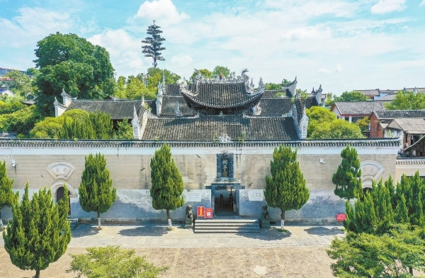 徜徉在永州柳子庙