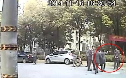 女干部辱骂气死保安，语言暴力可恨