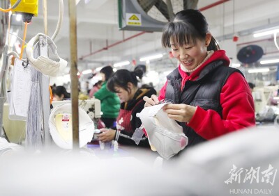 开足马力赶订单