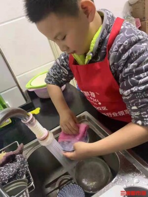 学生隔离在家，全校联动为孩子们“舒心”