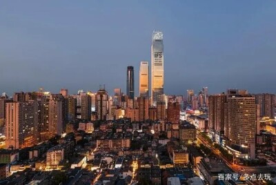 长沙跻身全国14个特大城市之列 人口达1004万