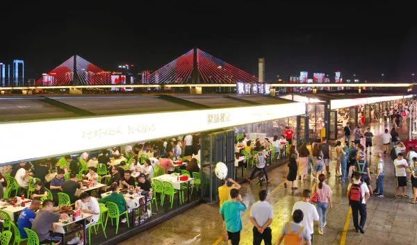[一周湖南]湖南推出促进“夜经济”高质量发展八大举措 预计到2025年湖南新能源汽车突破100万辆