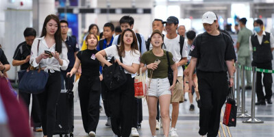 双节假期深圳湾口岸刷新今年单日出入境人数新高