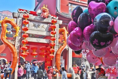 欢欢喜喜过大年