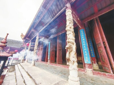 石雕龙凤柱为“国之瑰宝，国之一绝”