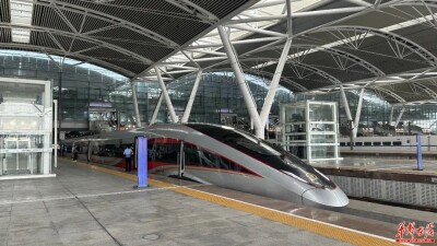 [一周湖南]让档案“活”起来专题座谈会在京召开 湘粤“两小时生活圈”来了