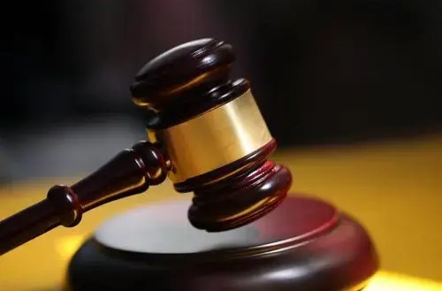 拿到全勤奖的劳动者竟被公司以旷工为由解聘，法院判了