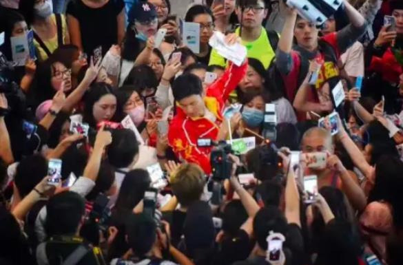 莫让“饭圈文化”侵蚀体育净土