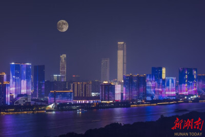 长沙：赏月游园成主流，节俗活动更引人